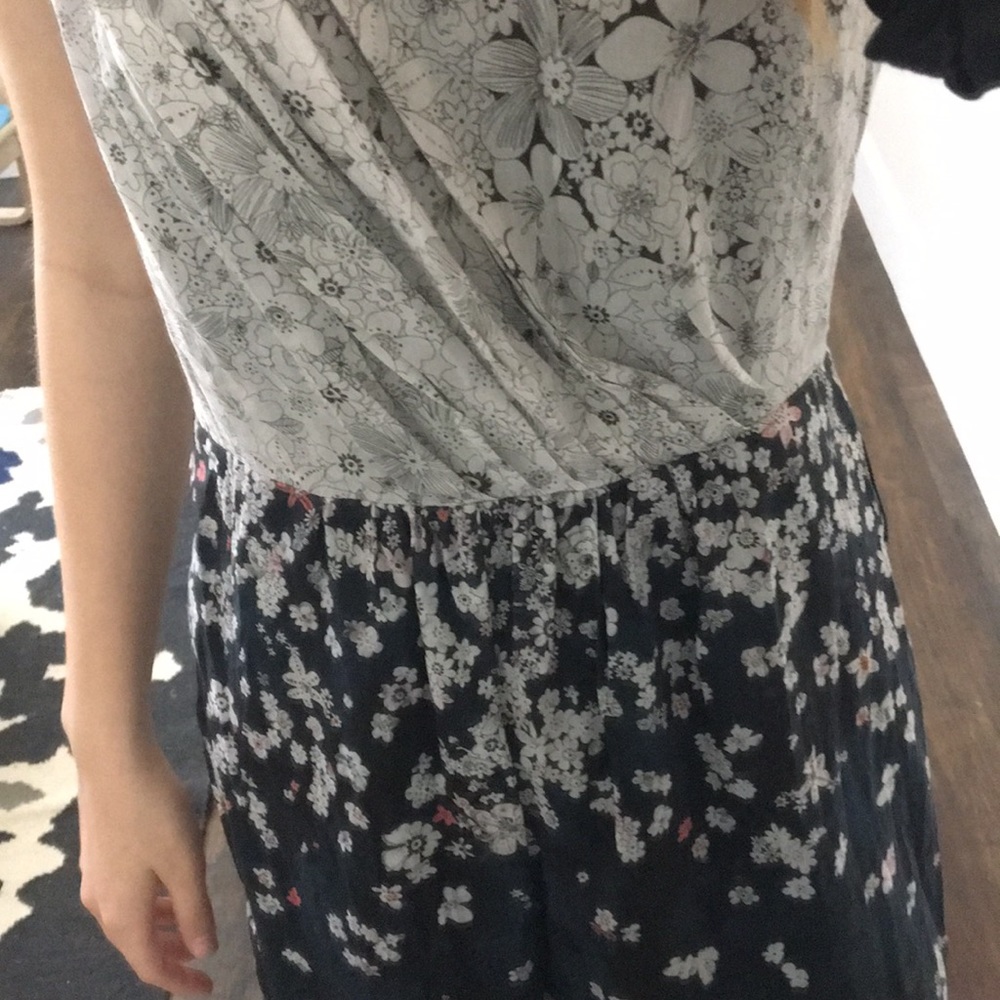 Dress - Picture 3 of 5